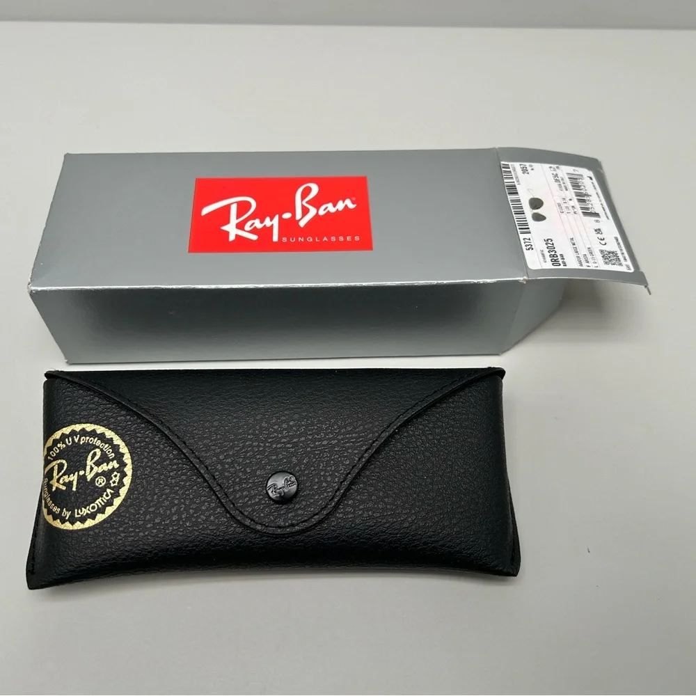 Ray-Ban reposhing this